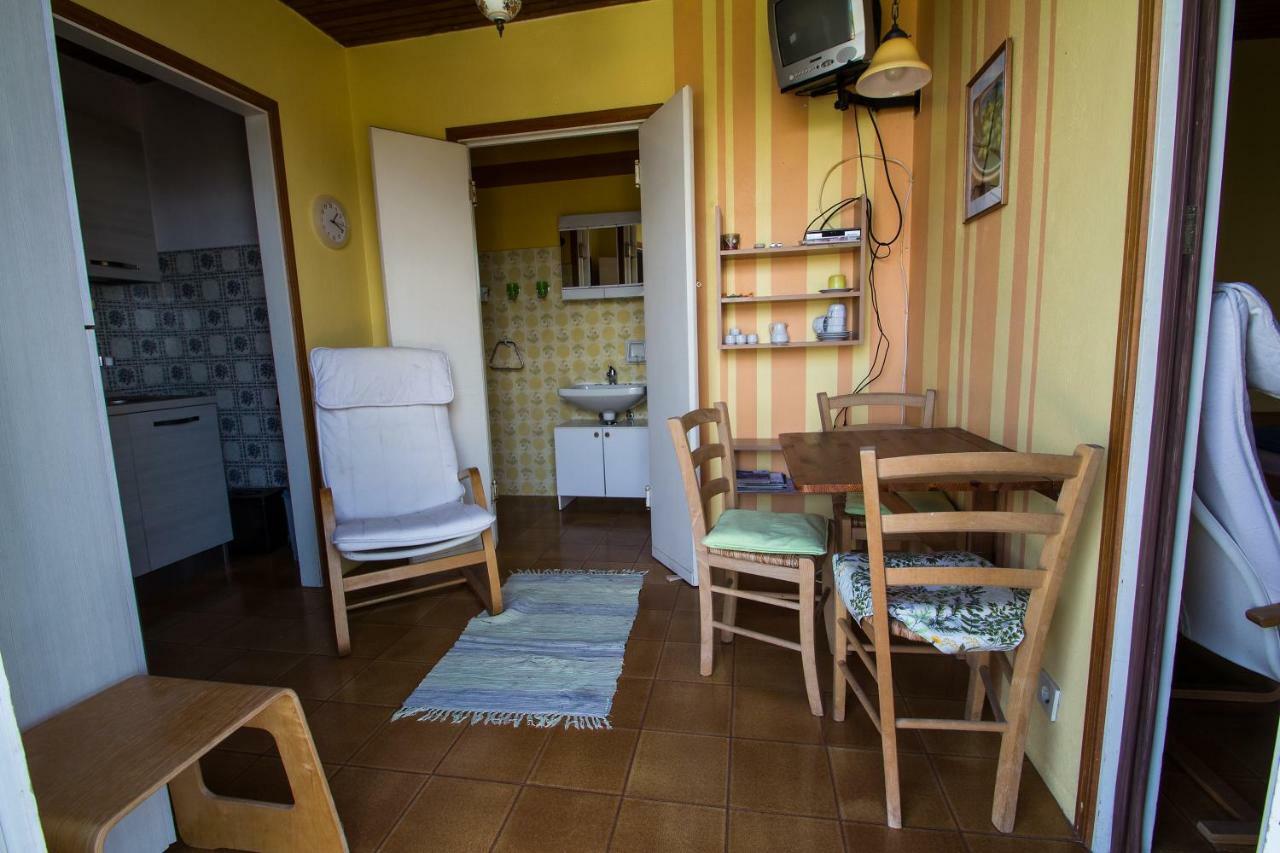 Villa Florida App Pelikan Oben Und App Sandpiper Unten Pilzone Extérieur photo
